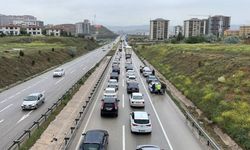 'Kilit kavşak'ta dönüş yoğunluğu