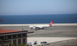 Rize-Artvin Havalimanı’na tarifeli ilk uçak indi