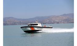 Sahil Güvenlik ekipleri, Van Gölü'nde kaçak göçmenlere geçit vermiyor