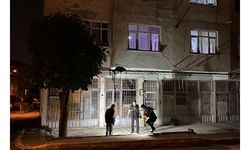 Tartıştığı eşini darbedip, ikinci kat penceresinden attı