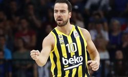 Fenerbahçe Beko’da kaptan Mahmutoğlu'nun sözleşmesi 2 yıl daha uzatıldı