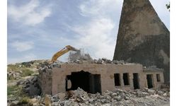 Kapadokya’da pandemide ara verilen kaçak yapı yıkımı tekrar başladı