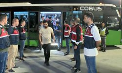 Sınır dışı edilen 178 Afgan, uçakla ülkelerine gönderildi