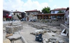 Yıkılan kaçak yapıların altından tarih çıktı
