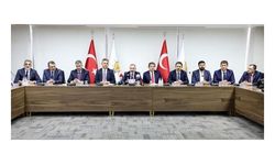 AK Parti'li 11 grup başkanvekili İzmir'de buluştu