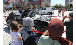 Bağcılar Meydanı'nda 15 Temmuz sergisi açıldı 