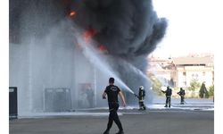 Denizli Emniyet Müdürlüğü'nün lojistik deposunda yangın