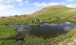 Doğaseverler, Çalyan Buzul Gölü'ne hayran kaldı