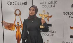 Şair Rojin Aktaş Altın Melek Ödülünü Aldı!