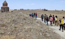 Dağcılar, Ani'nin fetih yıl dönümünü 2 bin 254 rakımda kutladı
