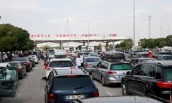 Kapıkule'de gurbetçilerin 'hüzünlü' dönüşü