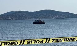 Kartal Sahili'nde denizde el bombası bulundu