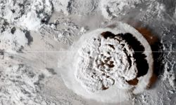 NASA: Tonga’daki yanardağ stratosfere eşi görülmemiş miktarda su buharı püskürttü