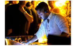“Limon Köyiçi Dj Yiğit Özdemir Hakan Kanburoğlu’na konuştu: Bu yazın şarkısı Tarkan’dan!”