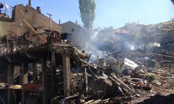 Afyonkarahisar'da köy yangınının hasarı, gündüz görüntülendi