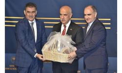 Bakan Kirişci: Ayçiçeğimizin alım fiyatlarını12 TL üzerinden devam ettireceğiz 