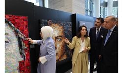 Erdoğan çifti, Türkevi'nde açılan atık sergisini gezdi
