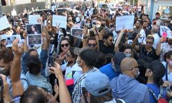 İran Başkonsolosluğu önünde 'Mahsa Amini' protestosu
