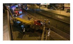 Kadıköy'de hafriyat yüklü TIR çevre yoluna uçtu: 1 yaralı