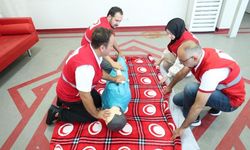 Kızılay 236 binden fazla kişiye ilk yardım eğitimi verdi