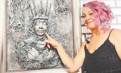 TÜLAY YILDIZ “HAYATIMDA EN ÇOK ŞÜKRETTİĞİM ŞEY ANNEMİN DNA’SI… TÜM YETENEKLERİNİ BANA ÇOK GÜZEL AKTARMIŞ”