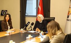 AK Parti'li Keşir: Bugün kızların yüzde 49,5'i üniversiteye gidebiliyor