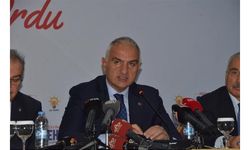 Bakan Ersoy: Turizm hedeflerini yukarı doğru revize ettik