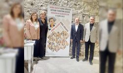 Neslihan Karayılan'ın kaleme aldığı Kırk Hayat Kırk Hikaye kitabının lansmanına büyük ilgi