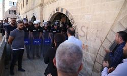 Şanlıurfa’da polis, yasağa rağmen yürümek isteyen gruba izin vermedi