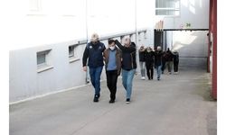 Aranan FETÖ'cüleri saklayıp, yurt dışına kaçırılmasını organize etmişler
