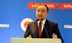 Bakan Bozdağ: Bu ülkenin kadınları kıyafetlerine göre ayrımcılığa tabi tutulmasın istiyoruz