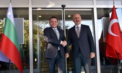Bakan Karaismailoğlu: Demir yolundaki kapasiteyi artırmamız gerek
