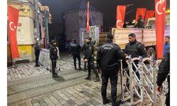 İstiklal Caddesi, beton saksılar kaldırıldıktan sonra  yaya trafiğine açıldı