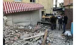 İzmir'de 4.9 büyüklüğünde deprem