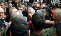 Karkamış’ta Ümit Özdağ’a protesto