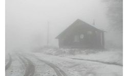 Kartepe'ye mevsimin ilk karı yağdı