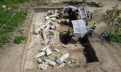 Roma dönemi yapının kalıntısında 'tılsımlı amulet' bulundu