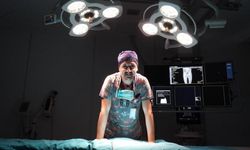 10 saat süren ameliyattan çıkan doktora hasta yakınından saldırı