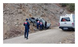 Artvin'de muhtar, kan izli aracına yakın yerde ölü bulundu; 2 gözaltı