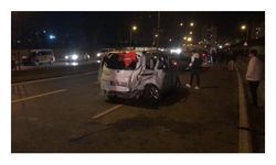 Başakşehir’de iki araç çarpıştı: 3 yaralı