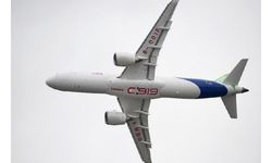 Çin üretimi yolcu uçağı C919’un ilk teslimatı yapıldı