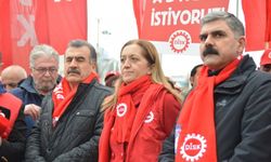 DİSK, Hazine ve Maliye Bakanlığı'na imzaları teslim etti