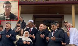 Gazilerimiz ve şehit annelerinin ayakları altında halı olsak da onların borcunu ödeyemeyiz