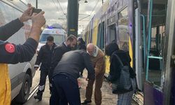 Kabataş'ta tramvay raydan çıktı : 4 yaralı