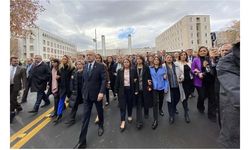Kılıçdaroğlu, Adalet Bakanlığı'na yürüdü