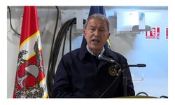 Bakan Akar'dan 'TCG Anadolu'ya ziyaret 