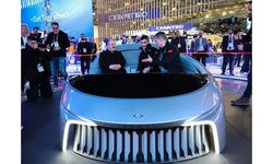 Bakan Varank, Togg'un CES 2023'teki "Dijital Mobilite Bahçesi"ni ziyaret etti