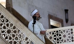 Diyanet İşleri Başkanı Erbaş: Kutsal değerlere saldırmak, özgürlük kılıfı altında normalleştirilemez