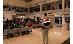 Erzurum'dan Afganistan uyruklu 227 düzensiz göçmen ülkelerine gönderildi