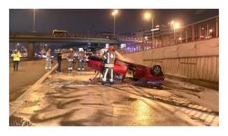 Pendik’te takla atan otomobil yandı: 4 kişi yaralandı